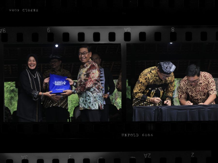 Kodim HST dan Polkes 06.09.15/HST  Berikan Pelayanan Kesehatan Kepada Warga Terdampak Banjir