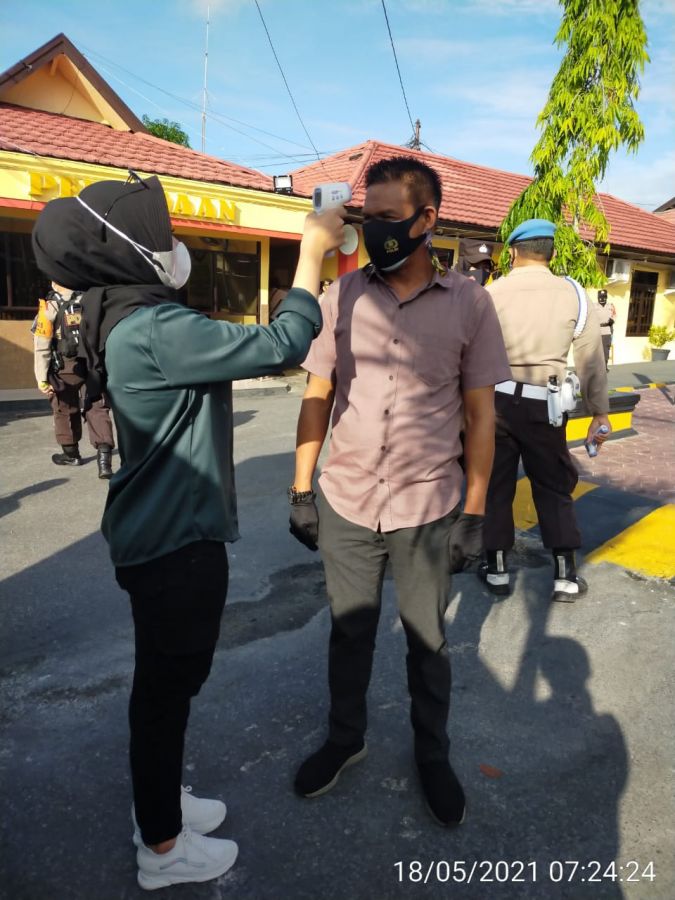 Rutin Lakukan Deteksi Dini Covid – 19 Melalui Pengecekan Suhu