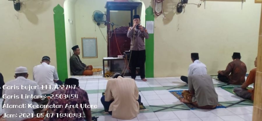 Aipda Eko Lakukan Imbauan Saat Akan di Laksanakan Shalat Terawih Di Masjid