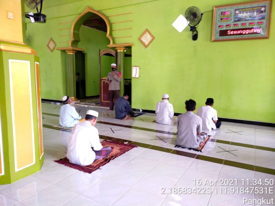 Aipda Ratno Lakukan Safari Jum'at Di Masjid Nurul Hikmah