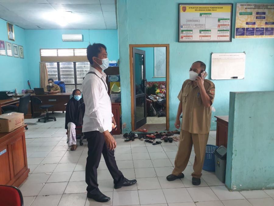 Anggota unit Intelkam Polsek Kumai Lakukan giat Sialaturahmi warga