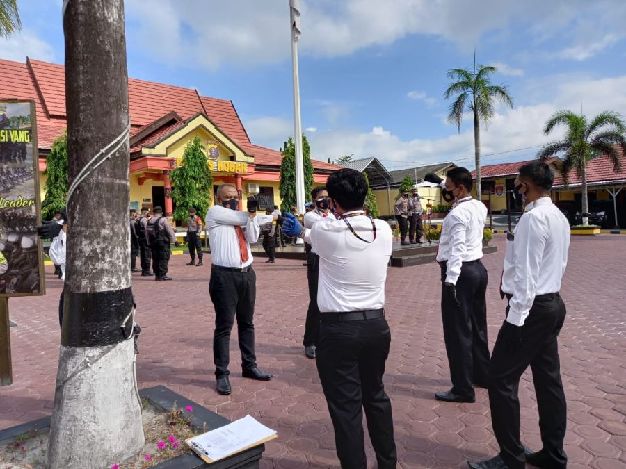 apel pagi menyempatkan untuk lakukan kegiatan berolahraga dan berjemur