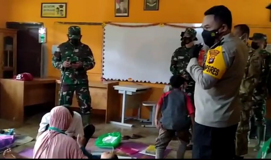 Bakti Sosial Dalam Rangka Pembukaan TMMD Ke-111 TA 2021