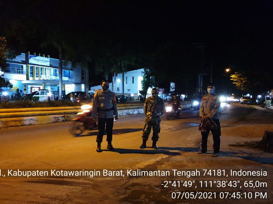 Berikan Rasa Aman, Polres Kobar laksanakan pengamanan Ibadah Sholat Tarawih di Masjid-masjid yang be