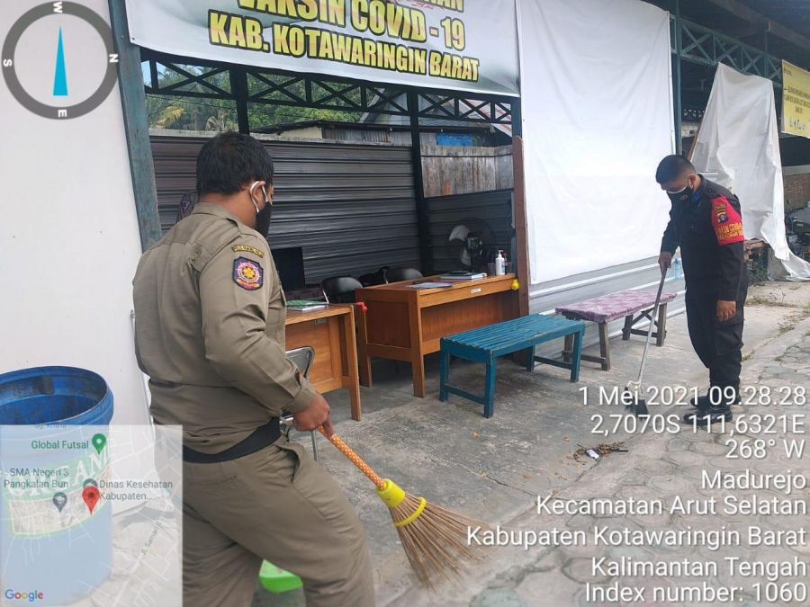 Bersih - Bersih Dan Penyemprotan Disinfektan