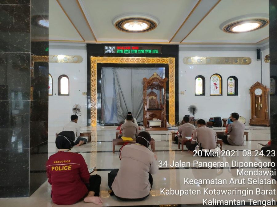 Binrohtal di Masjid Al-Amin Dilaksanakan Bagi Personel