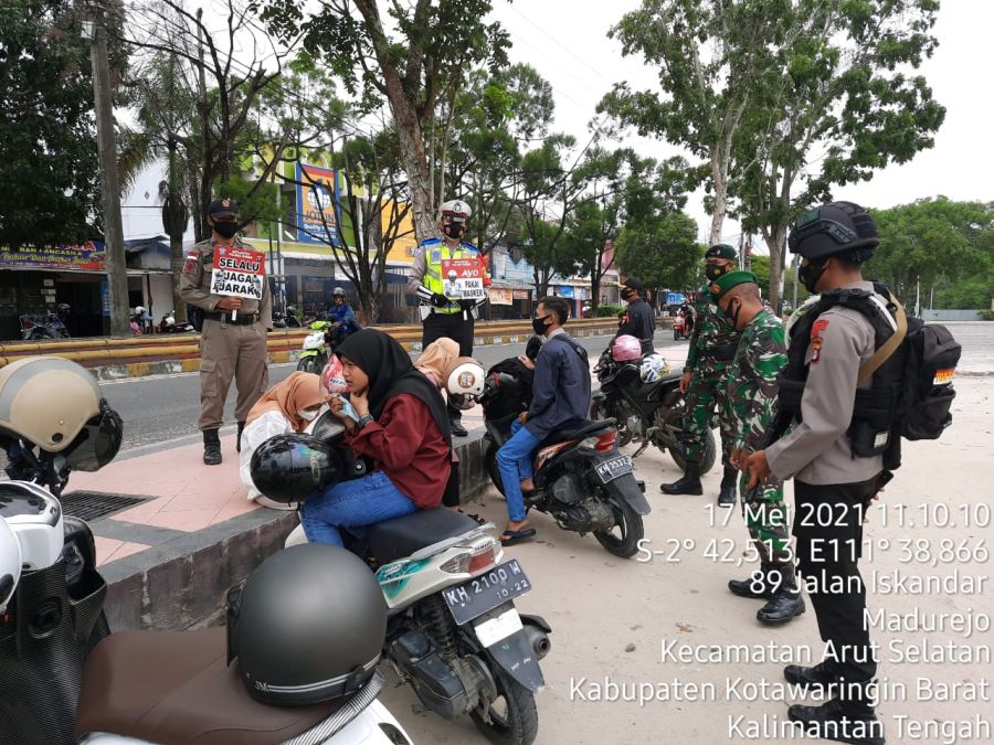 Bundaran Pancasila Patroli Jalan Kaki