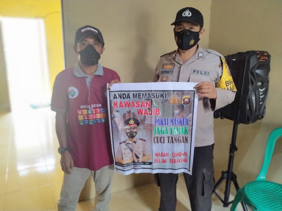 cegah Covid 19, Bhabinkamtibmas Sambangi Warganya Untuk Bersama Mendisplinkan Prokes