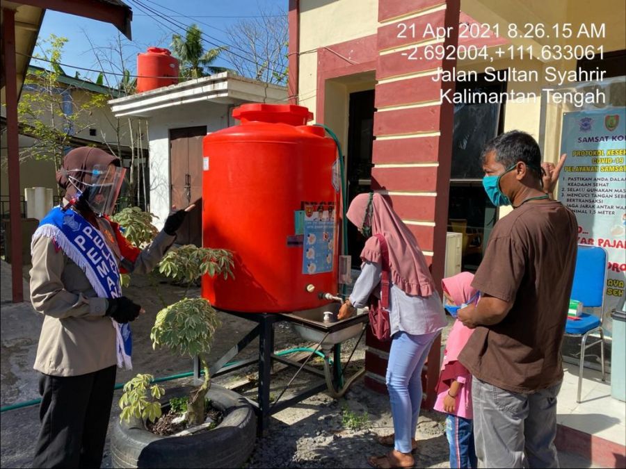 Cegah Covid-19 , Samsat Kobar selalu Terapkan Prokes