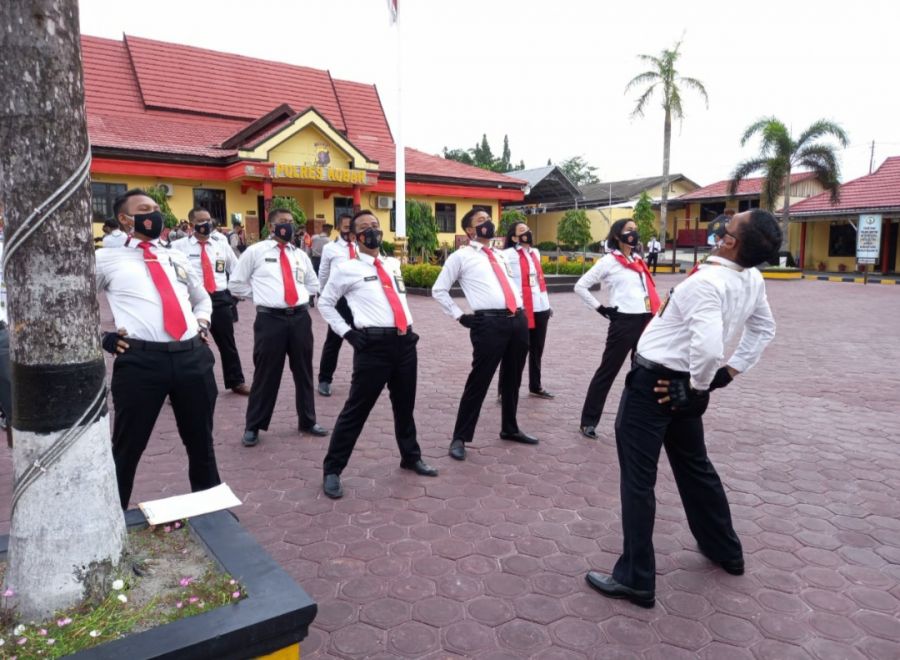 Cegah Covid19 Anggota Satreskrim Laksanakan Senam dan Berjemur