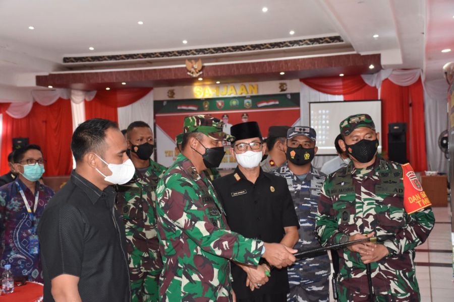 Danrem 101/Ant Minta Semua Pihak Jaga Sinergitas Sukseskan TMMD Ke-112