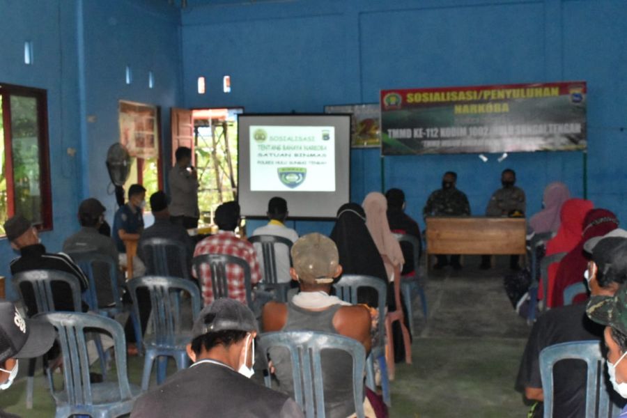 Dansatgas TMMD Ke-112 Kodim HST Beri penyuluhan Narkoba
