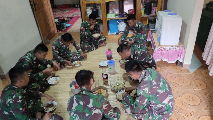 Dan SSK Berikan ke Anggota TMMD ke 111 Kodim 1010/TapincDengan Sarapan Bergizi Berikan Energi