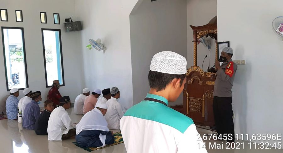 IPDA Aris Beri Himbauan Kamtibmas di Masjid Baitul makmur Jl. Samari