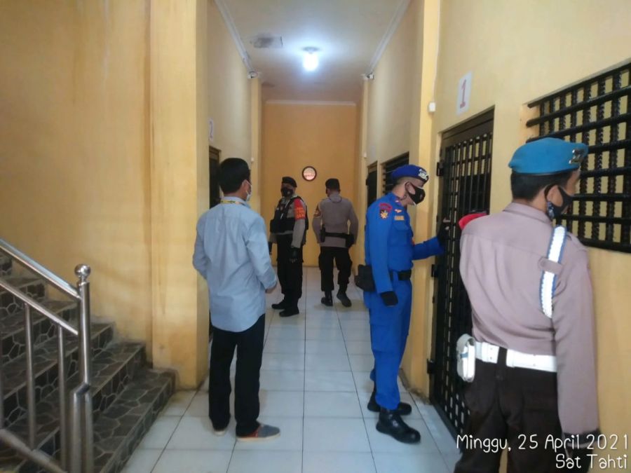 Jaga Pawas Cek Tahanan Dan Kontrol Kesehatan
