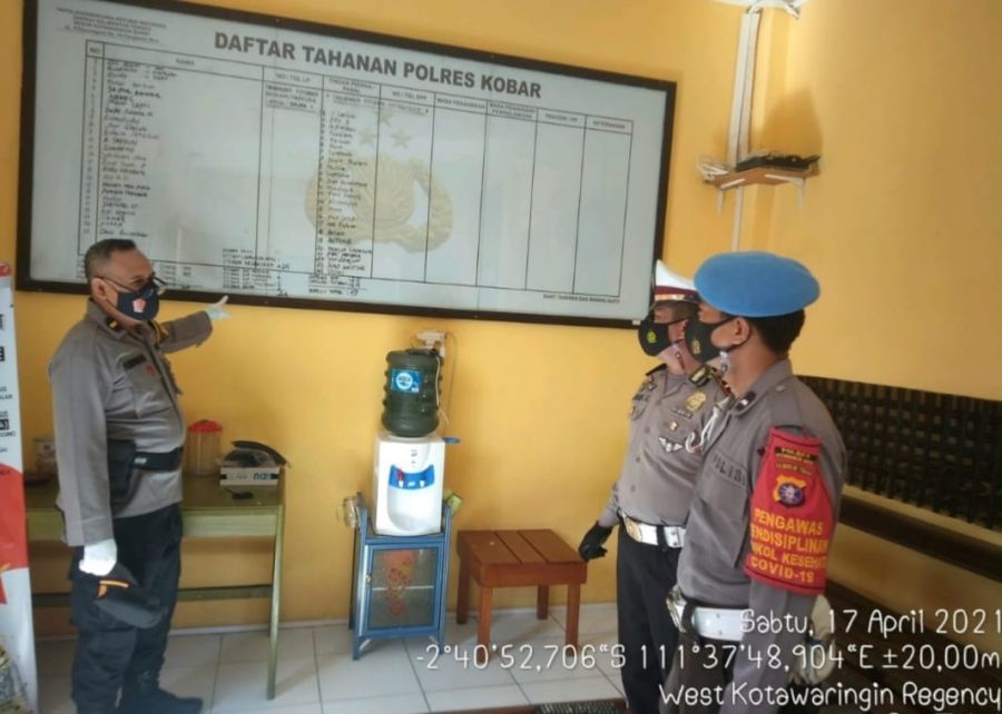 KA SPKT cek dan kontrol ruang tahanan Polres Kobar