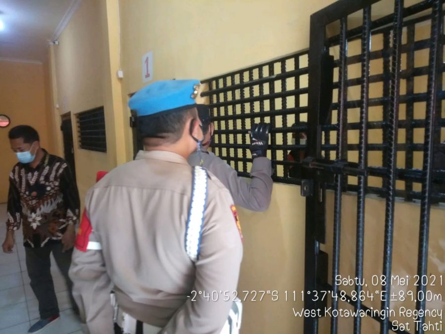 Kanit SPKT beserta piket fungsi lakukan cek dan kontrol ruang tahanan di hari libur