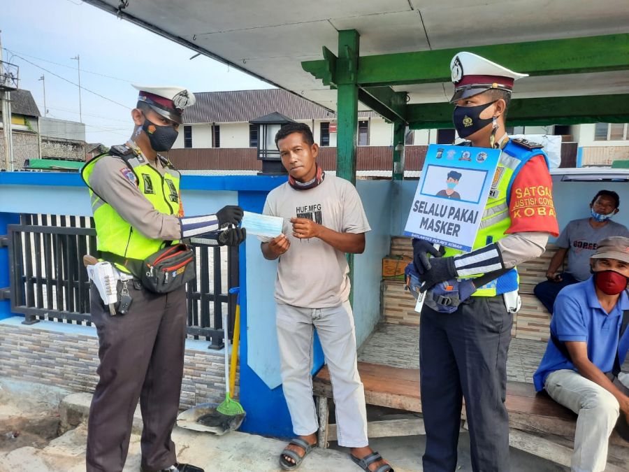 kegiatan sosialisasi dan himbauan protokol kesehatan dan kamseltibcar serta tunda  Mudik