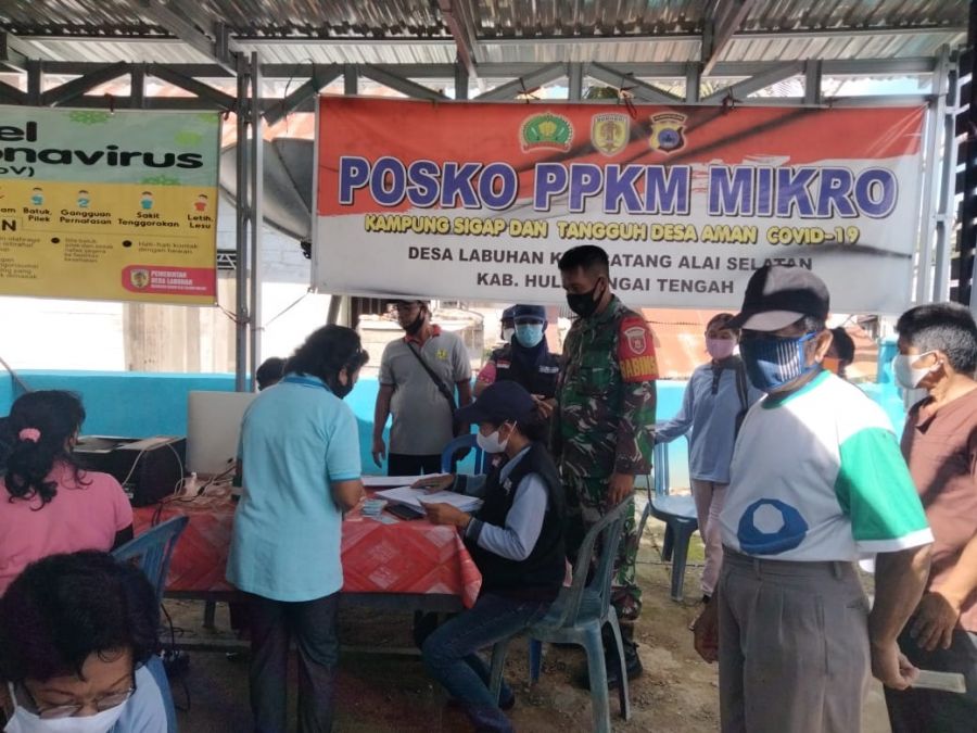 Koramil 1002-01/Batang Alai Selatan melakukan pendampingan vaksin bagi lansia