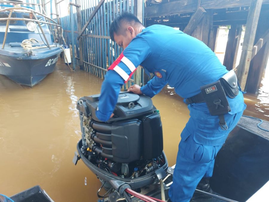 Laksanakan Pemeliharaan Dan Perawatan Mesin Kapal Satpolairud