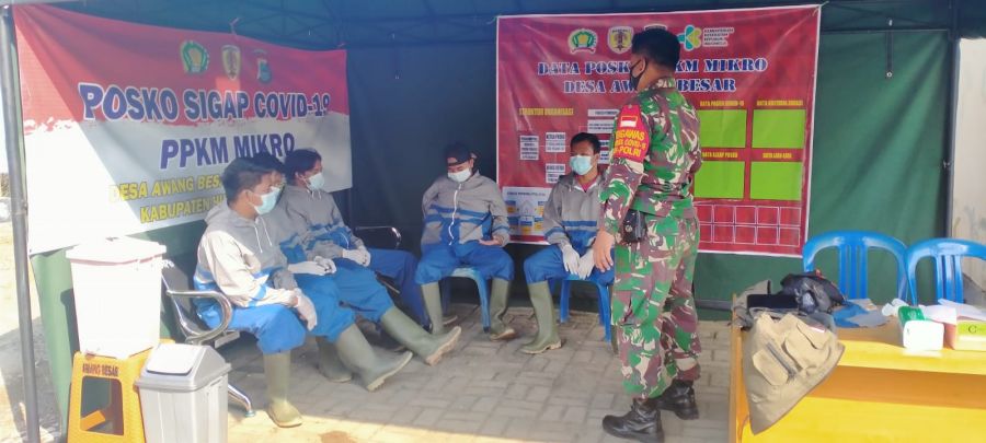 Lakukan Penyemprotan Disinfektan Di Desa Binaan