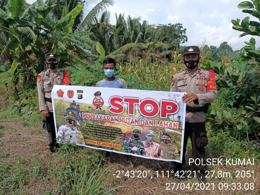 lakukan Sosialisasi Kepada Warga Tentang Larangan Karhutla