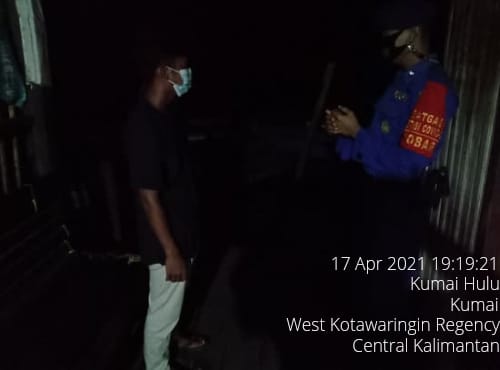 Malam hari Aipda Roni Laksanakan Polmas Perairan