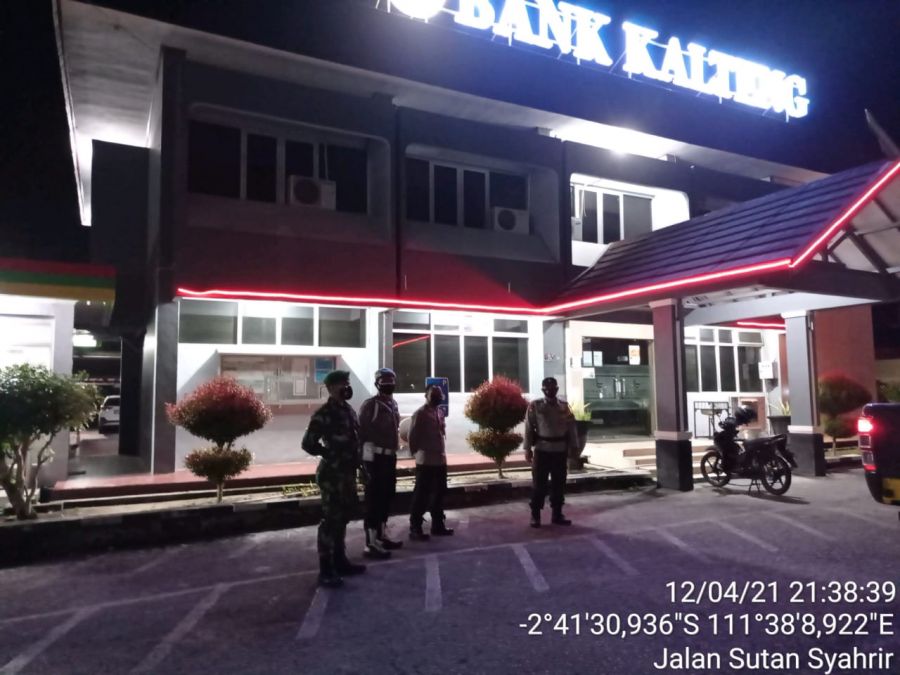 Malam Hari, Polsek Arsel dan TNI Gencar Patroli ke Tempat Objek Vital 