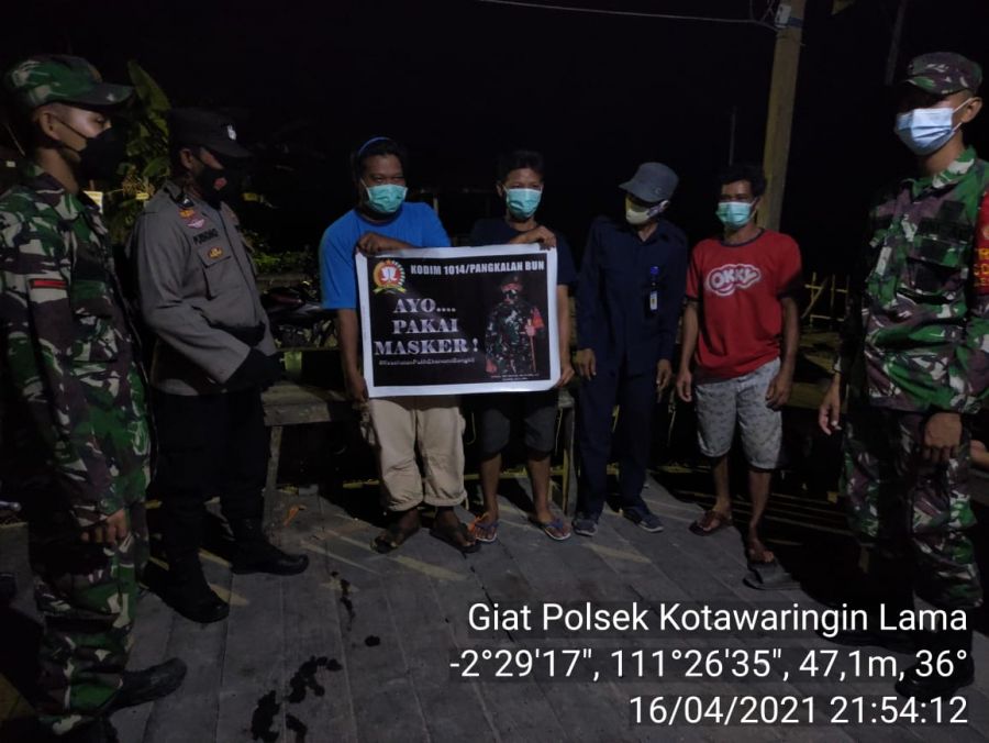 malam hari,patroli dan sosialisasi himbau taati prokes