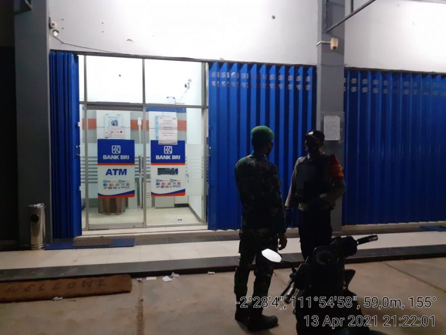 Malam hari,Patroli Gabungan tiga pilar TNI-POLRI dan  Laksanakan Yustisi Kepada Warga Kec. Pangkalan