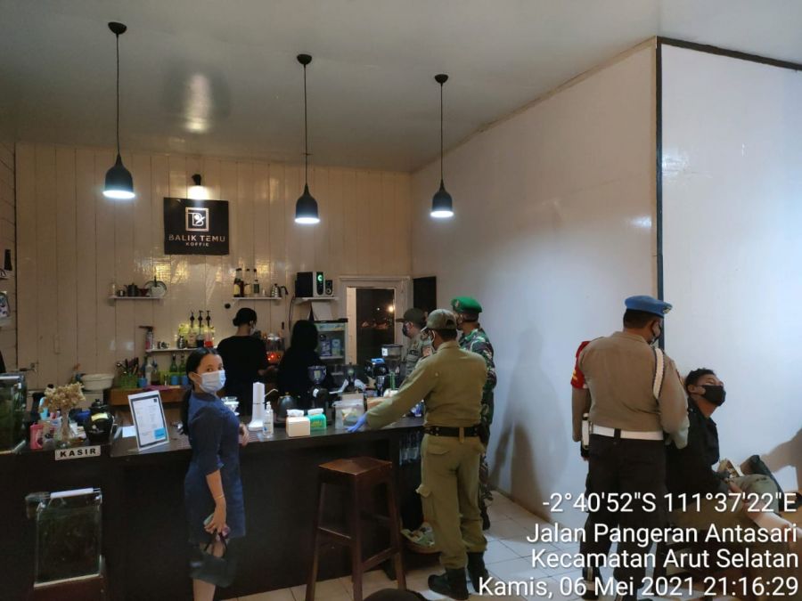 malam ini pelanggar Prokes menurun. Kamis
