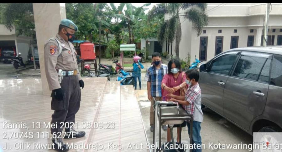 Melaksanakan Pam Gereja Perayaan Kenaikan Isa Al Masih