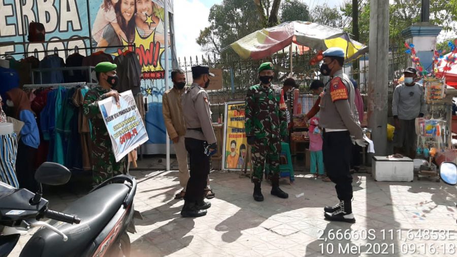 Meminimalisir covid 19 Prokes Kepada Para Pelaku UMKM Dan Warga Seputaran P Bun