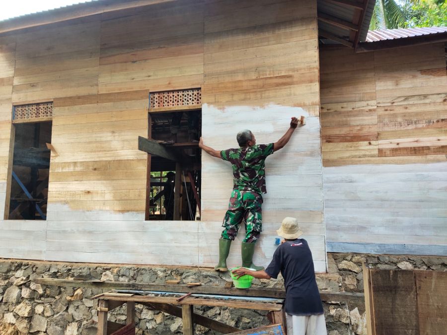 Musholla Noor Iman Tahap Pengecetan Dinding