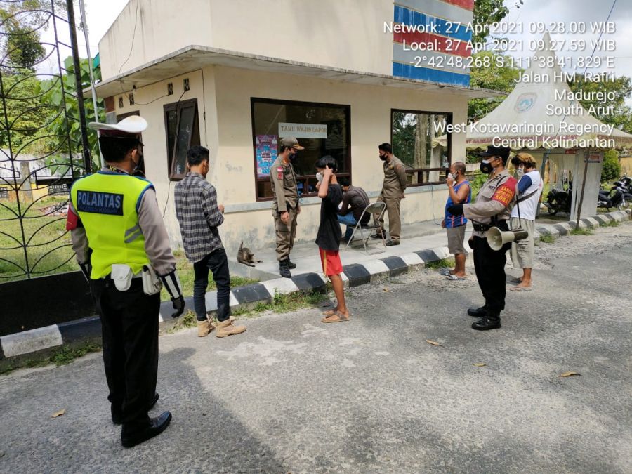 Ops Yustisi malam hari bersama TNI dan Satpol-PP