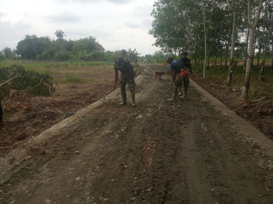 Panas - Hujan, Satgas TMMD Kodim HST Tetap Semangat