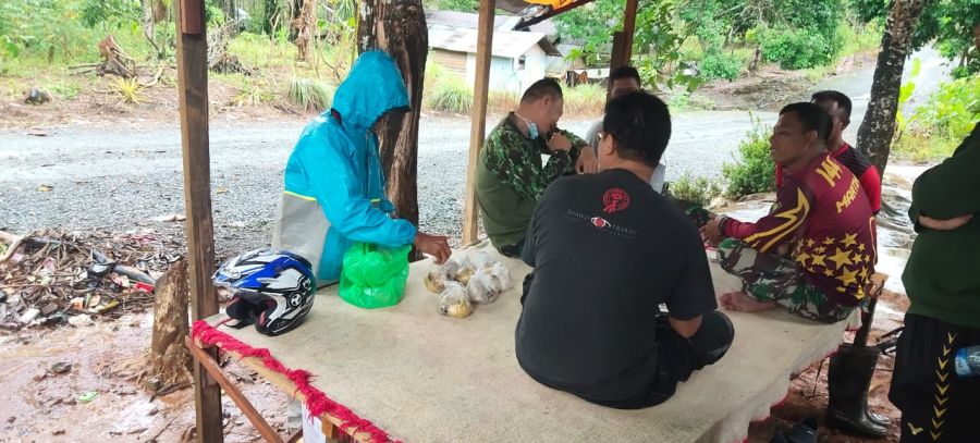 Pantang Menyerah meski Cuaca tidak Mendukung