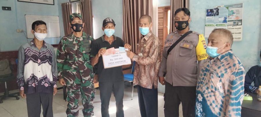 Pantau Langsung Penyaluran BLT