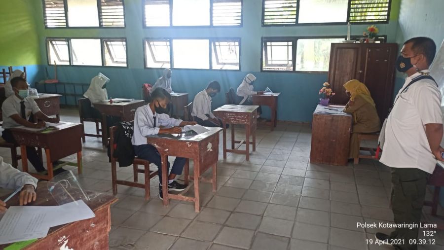 Pelaksanaan ujian Sekolah, sasaran pengecekan anggota Polsek Kolam terhadap penerapan prokes