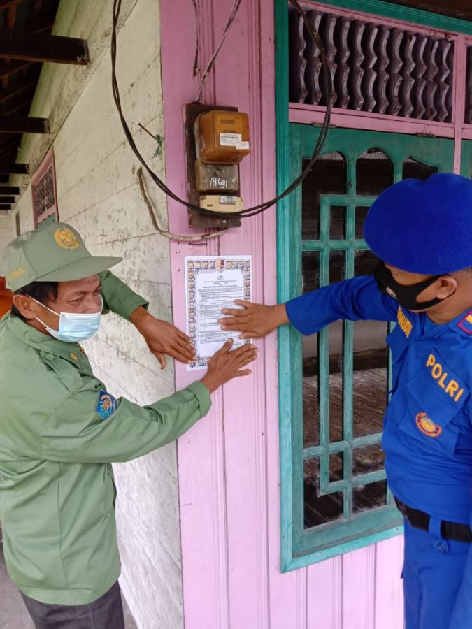 Pemasangan Maklumat Kapolda Kalteng di Bantaran Daerah Aliran Sungai (DAS)