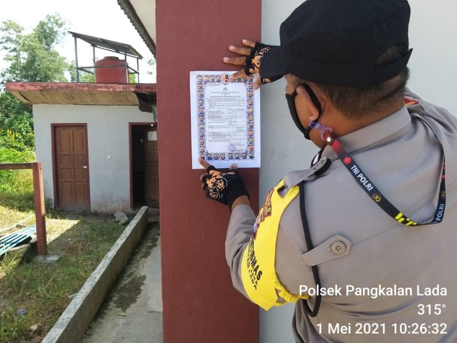 Penempelan Maklumat Kapolda Kalimantan tengah