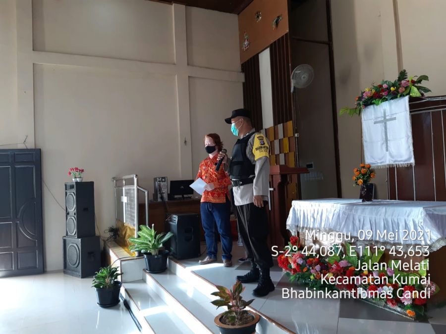 Pengamanan serta Himbauan di gereja Imanuel Kel. Candi