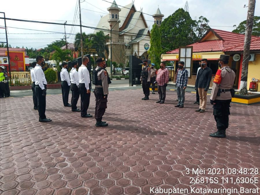 pengecekan awal Perwira Pengawas maupun Propam