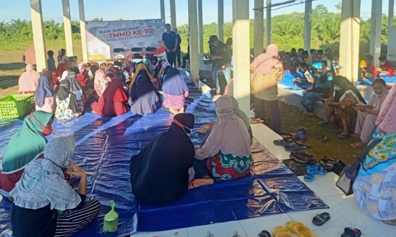 Perpustaan Keliling hadir di TMMD ke 112 Kodim 1004/Kotabaru