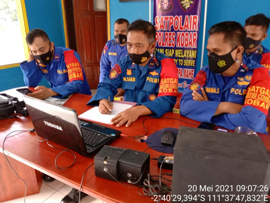 Personel Satpolairud Polres Kobar Melaksanakan Giat Zoom Meetting