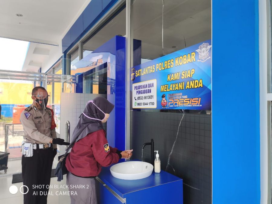 Polres Kobar Selalu Menerapkan Protokol Kesehatan dalam Pelayanan Administrasi SIM