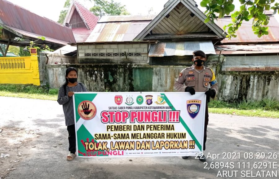 Polsek Arsel Gencar Laks Sosialisasi Saber Pungli Kepada Warga Seputaran Kota