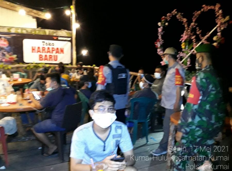 Polsek Kumai Laksanakan Yustisi malam hari