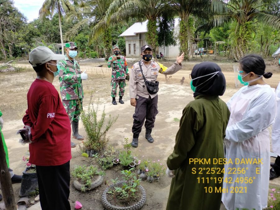PPKM Desa Dawak melaksanakan himbauan untuk menaati protokol kesehatan