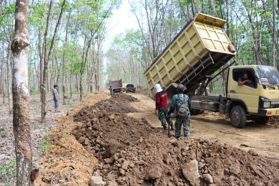 Proses Pengurukan Masih Berlanjut oleh TMMD